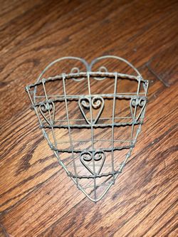 Heart Shaped Wall Metal Plant Pocket VTG 6” x 8”