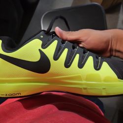Nike Vapor 9.5 Tour Tennis Shoes 