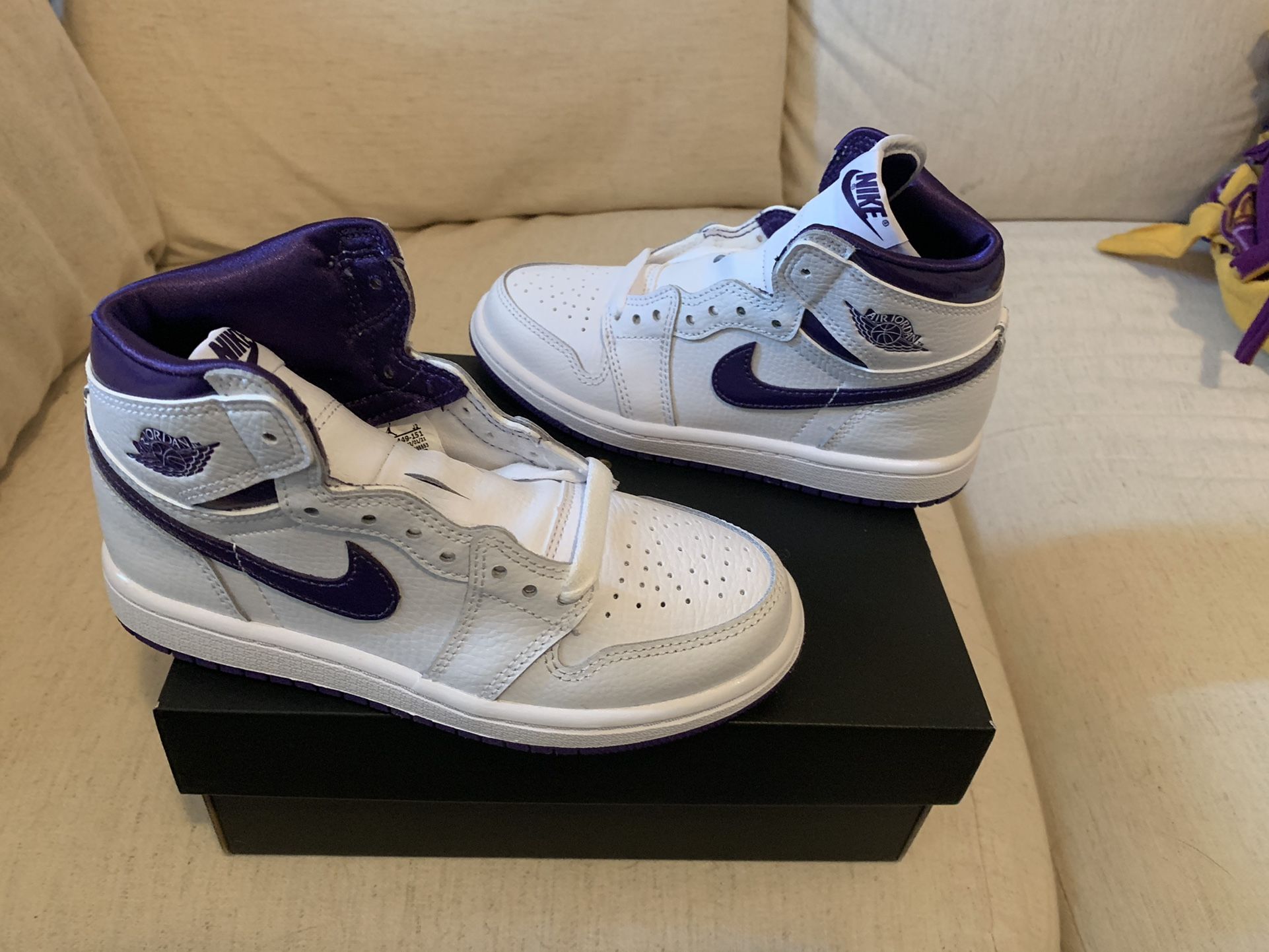 Air Jordan 1 High Court Purple Size 13C