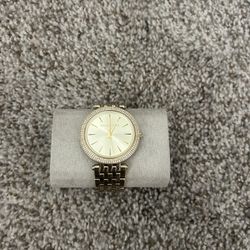 GOLD MICHAEL KORS WATCH