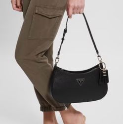 Guess Shoulder Bag