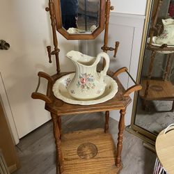 Antique Wash / Shaving Station
