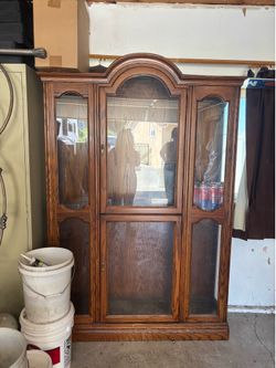 Display hutch