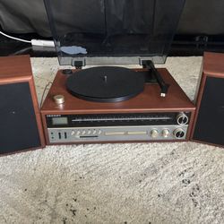 CROSLEY Record Player And Stereo System