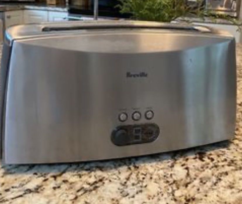 Breville 4 slider toaster. Great brand