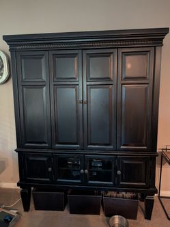 Entertainment armoire (TV NOT included)