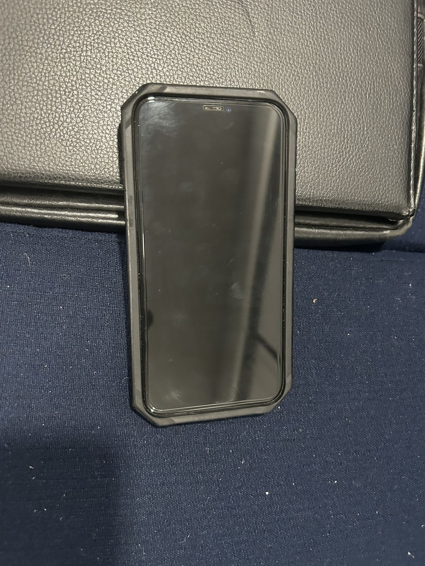 iPhone 11”