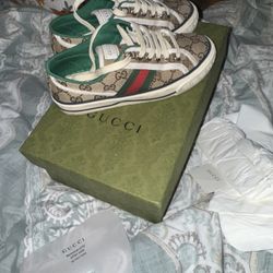Gucci Shoes 