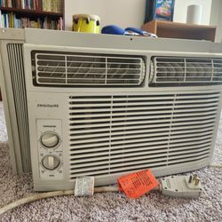 Frigidaire AC Air Conditioner 6,000 BTU