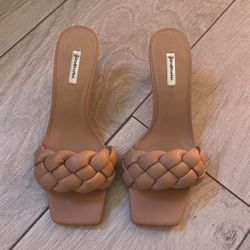 Stradivarius Heel