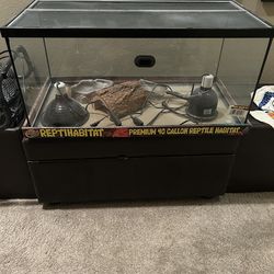 40 Gallon reptile tank (everything included)