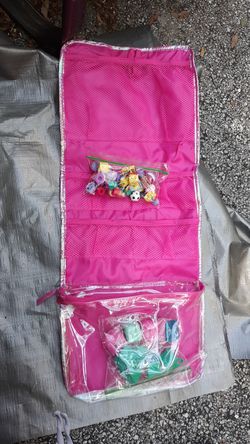 Shopkins carry bag and 38 characters