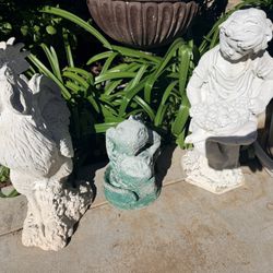 3 Garden Decor Statues Concrete Angel Rooster And Lizard $15 Each 