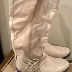 Journey Women’s Wide Calf Suede Boots Size 7