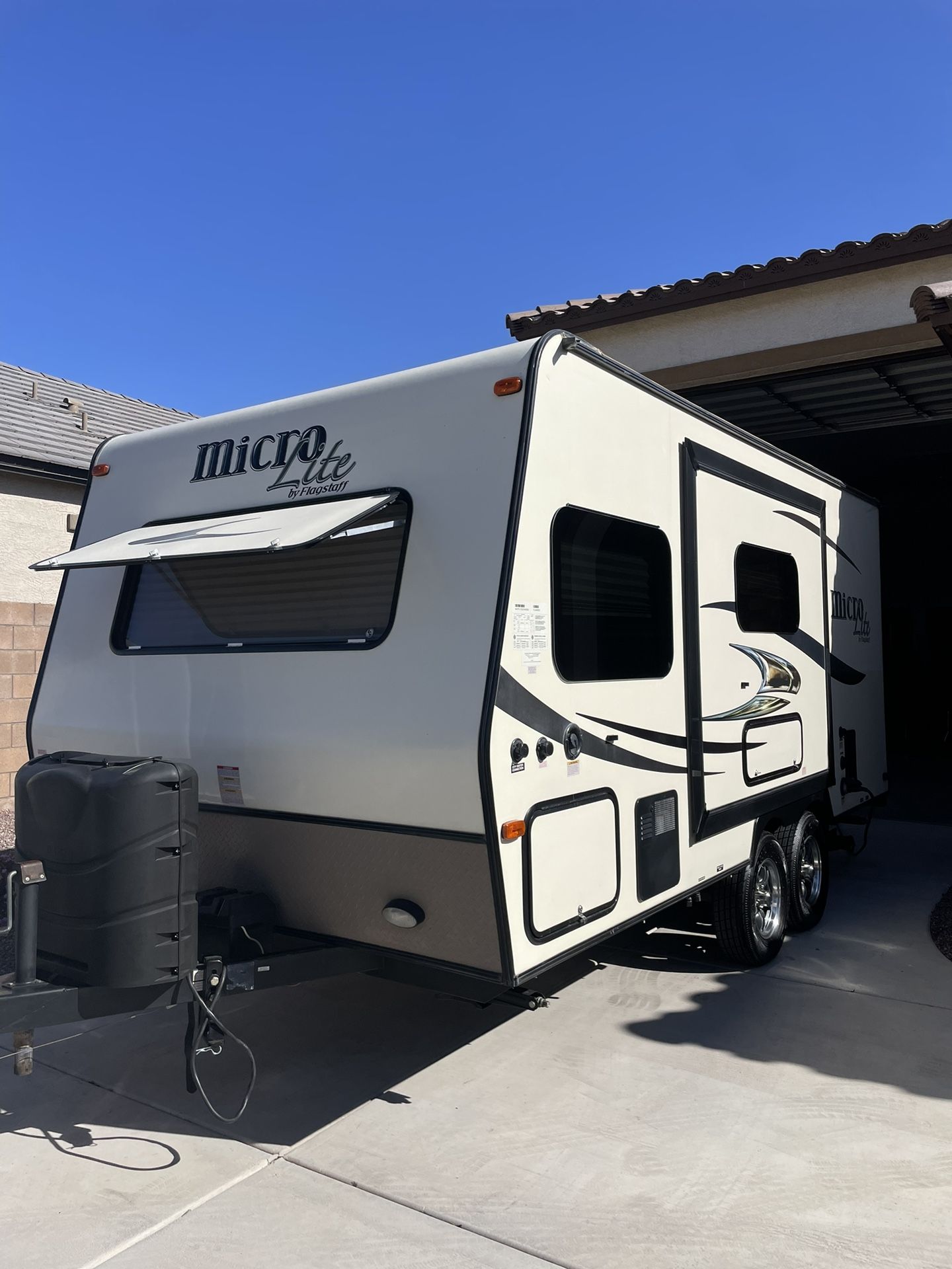 2016 Forest River Flagstaff sapphire edition