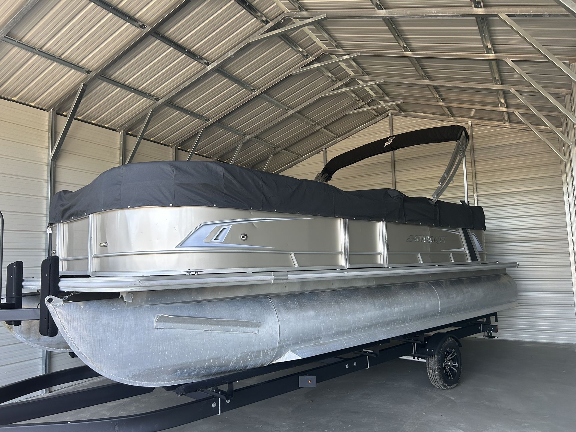 2019 StarCraft Pontoon Boat With 60 HP Yamaha 4 Stroke