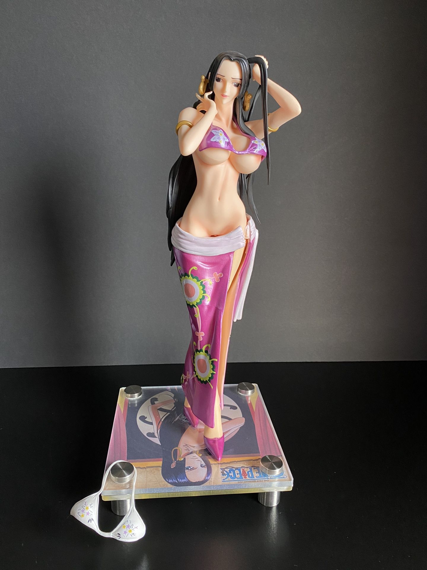 One Piece Boa Hancock Statue 