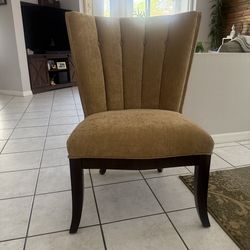 Accent chair