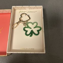 NEW Betsey Johnson Bag Clip 4 Leaf Clover
