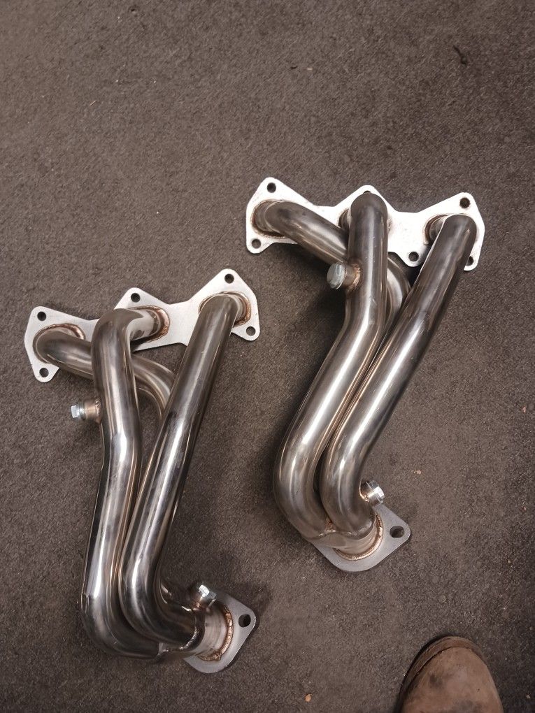 Hyundai Tiburon V6 Headers