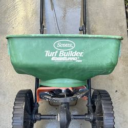 Fertilizer spreader