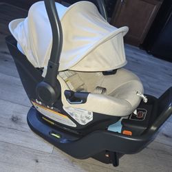 Uppababy Aria V2 Car Seat