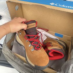Columbia Waterproof Women's Hiking Boots Women’s 6.5