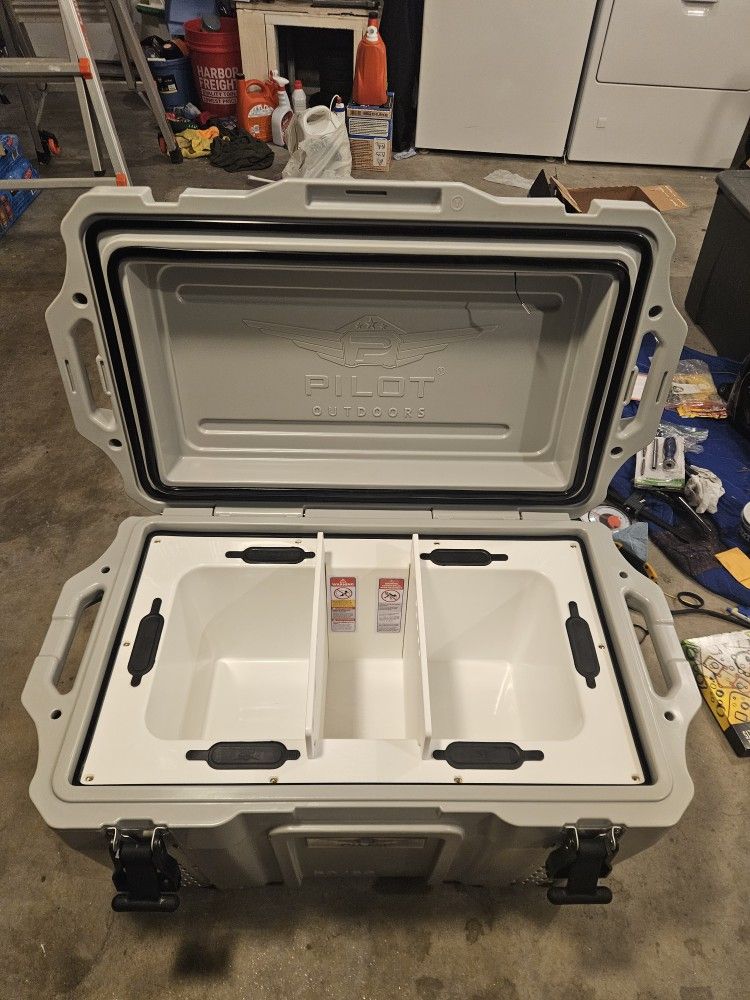 Pilot Outdoors Model 50/80 Cooler