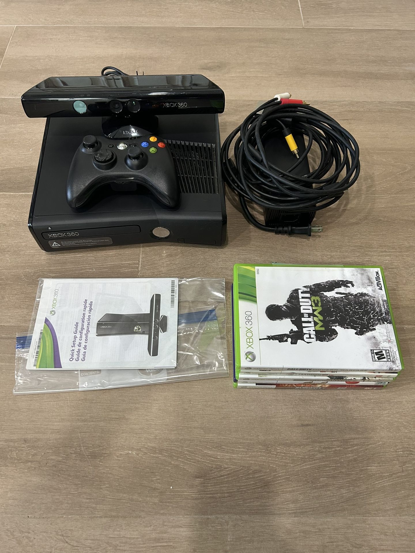 Xbox 360 Slim w/ Kinect