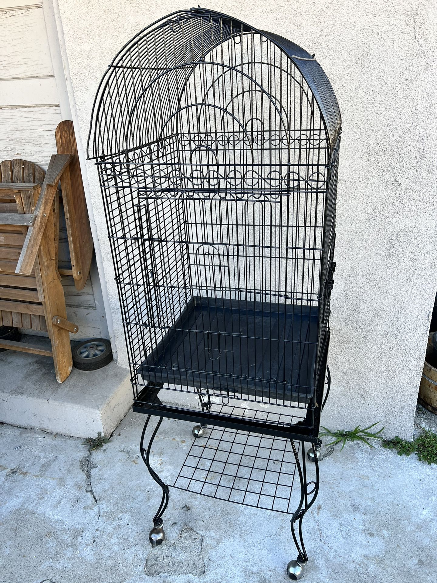 Rolling Bird Cage.