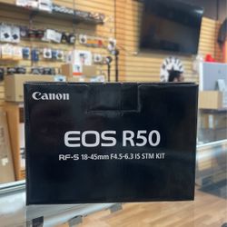 Canon R50 With 18-45mm Lens