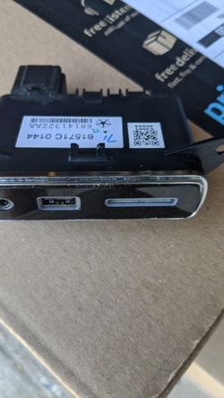 Jeep grand Cherokee media hub conector