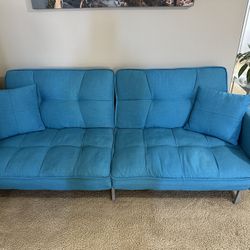 Reclinable blue couch 