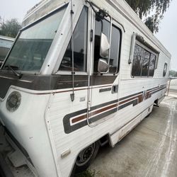 1982 Winnebago 