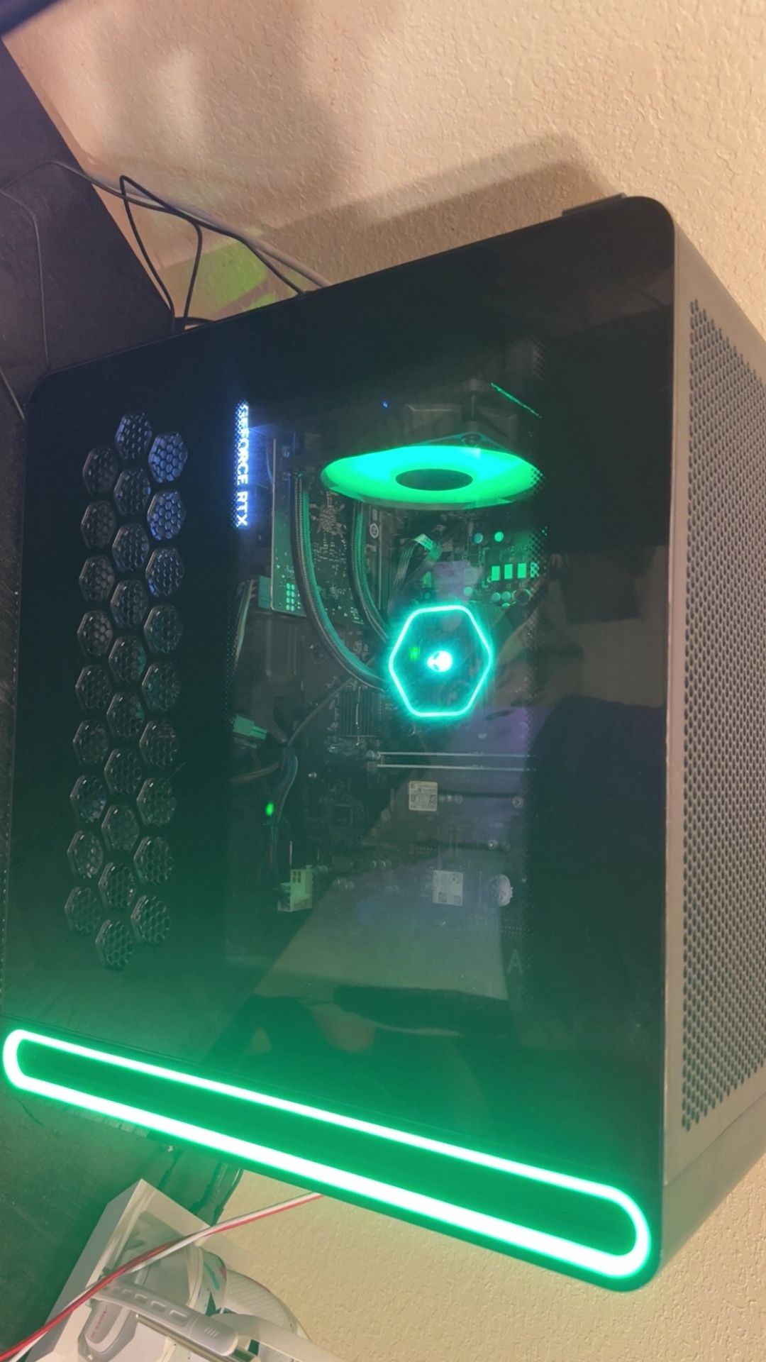 Alienware R16 Gaming Desktop