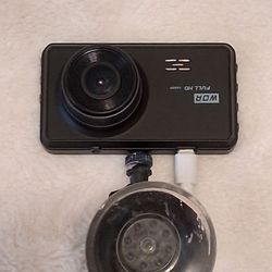 WORKING ​Full HD 1080p Dash Cam with Suction Mount and Charging Cable