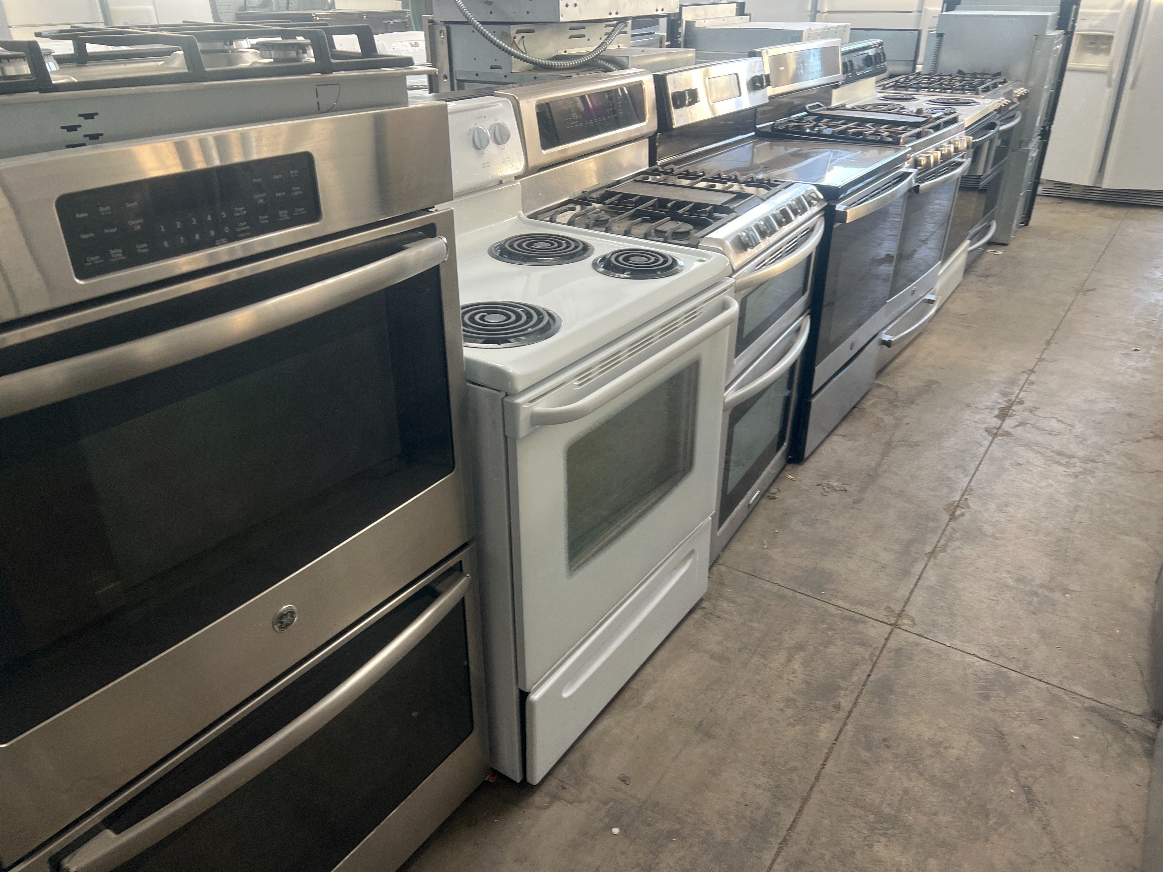 2 LOCATIONS  -USED STOVES /RANGES /WALL OVENS  -FREE DELIVERY   -120 DAY WARRANTY