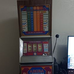 Antigue Aruba Americana Slot Machine
