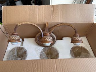 Quorum Tuscan Bathroom Light Set – 3 Light Vanity + Matching Sconces w/ Amber Glass