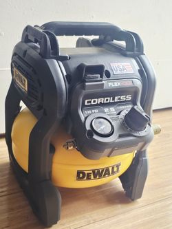 DeWalt FlexVolt Cordless Air Compressor 2.5 Gallon