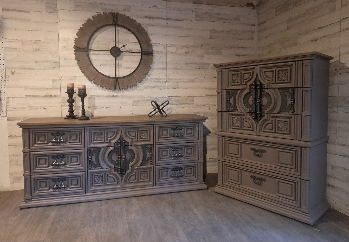 Refinished 2pc Bassett Furniture Dresser Set