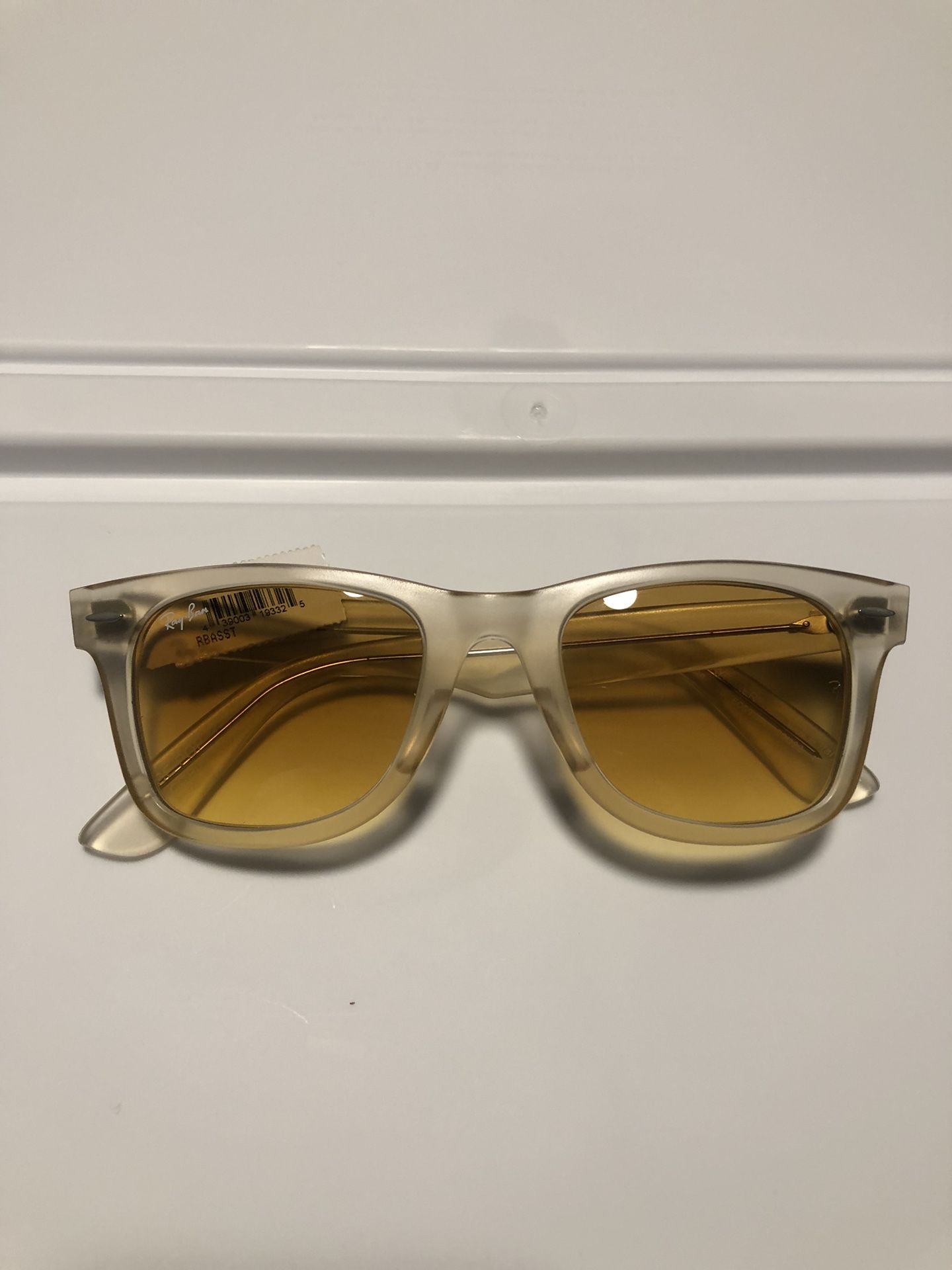 Ray Ban wayfarer ice pop citrus Sunglasses
