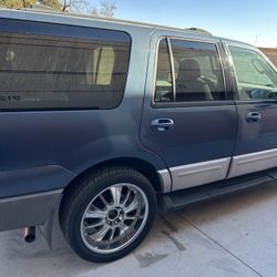 Ford Expedition XLT, 