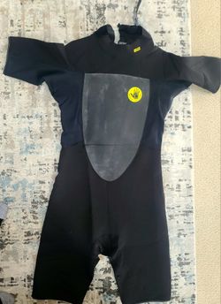 Men’s Body Glove Shorty Wetsuit - Size Large - Never Worn