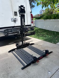 Bruno Out-Sider ASL-275 Mobility Scooter/Wheelchair Lift w/ Swing-Away