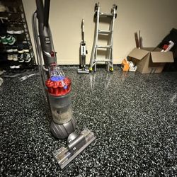 Dyson Vacuum 