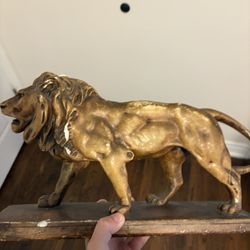 Vintage Gypsum Lion Statue – Rare Piece