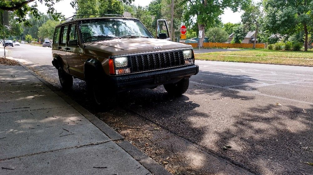 1985 Jeep Cherokee