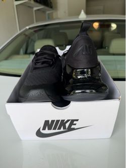 AIR MAX 270