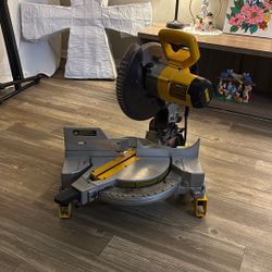 Dewalt 15 Amp Single Bevel Miter Saw